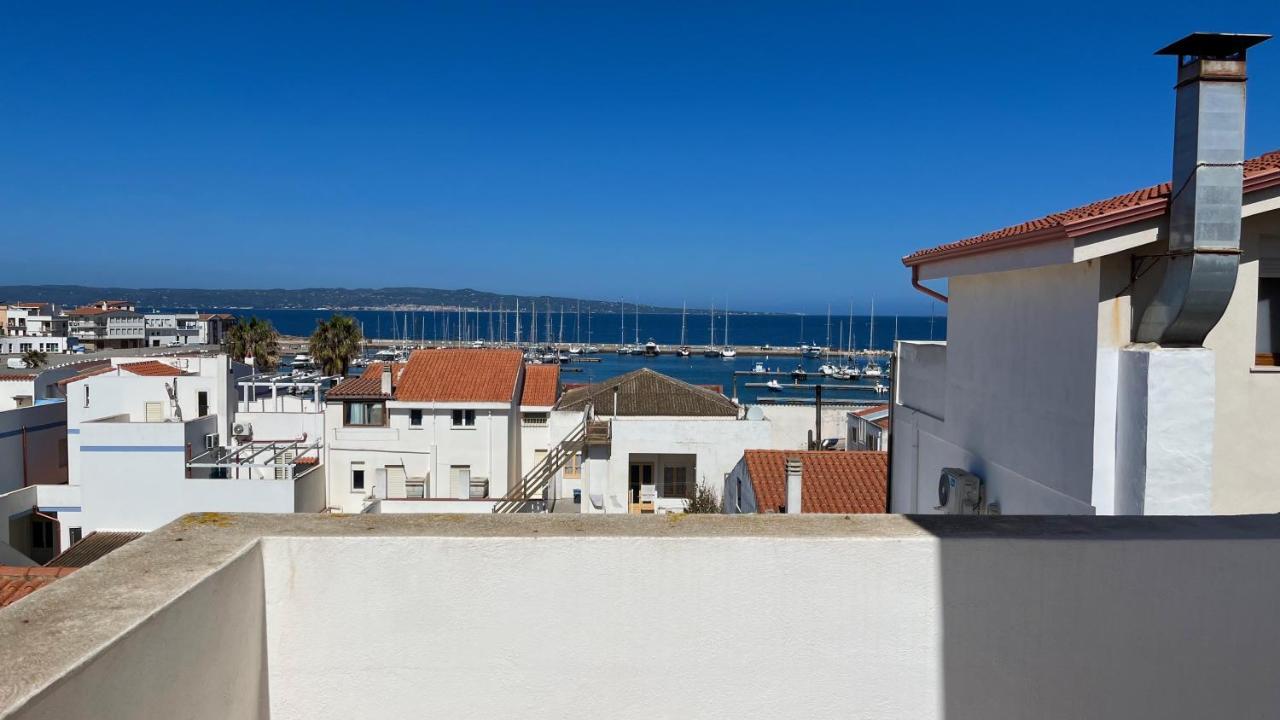 Апартаменты Attici Con Terrazzo Vista Mare Калазетта Экстерьер фото